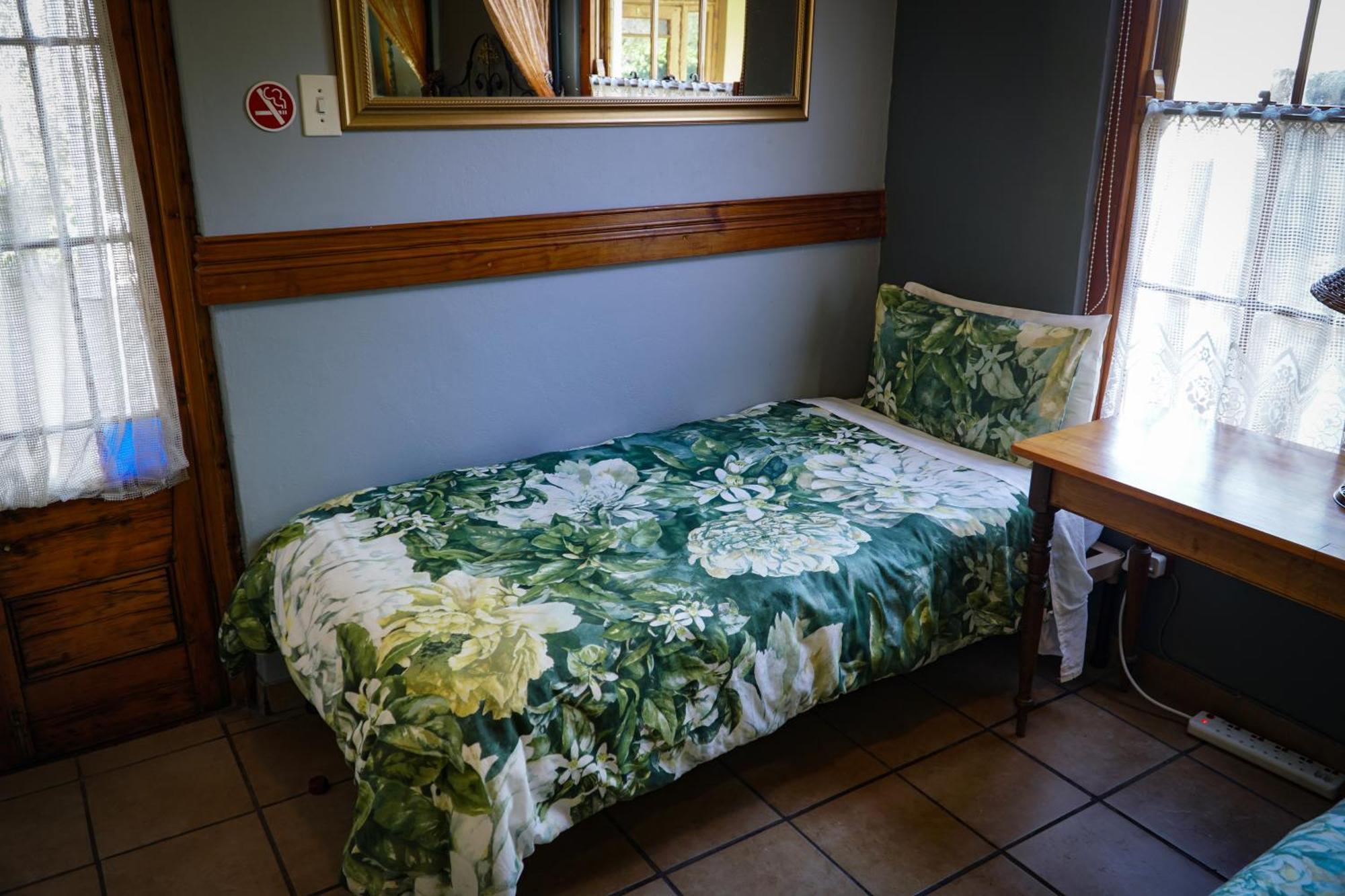 Outentique Accommodation Oudtshoorn Bagian luar foto
