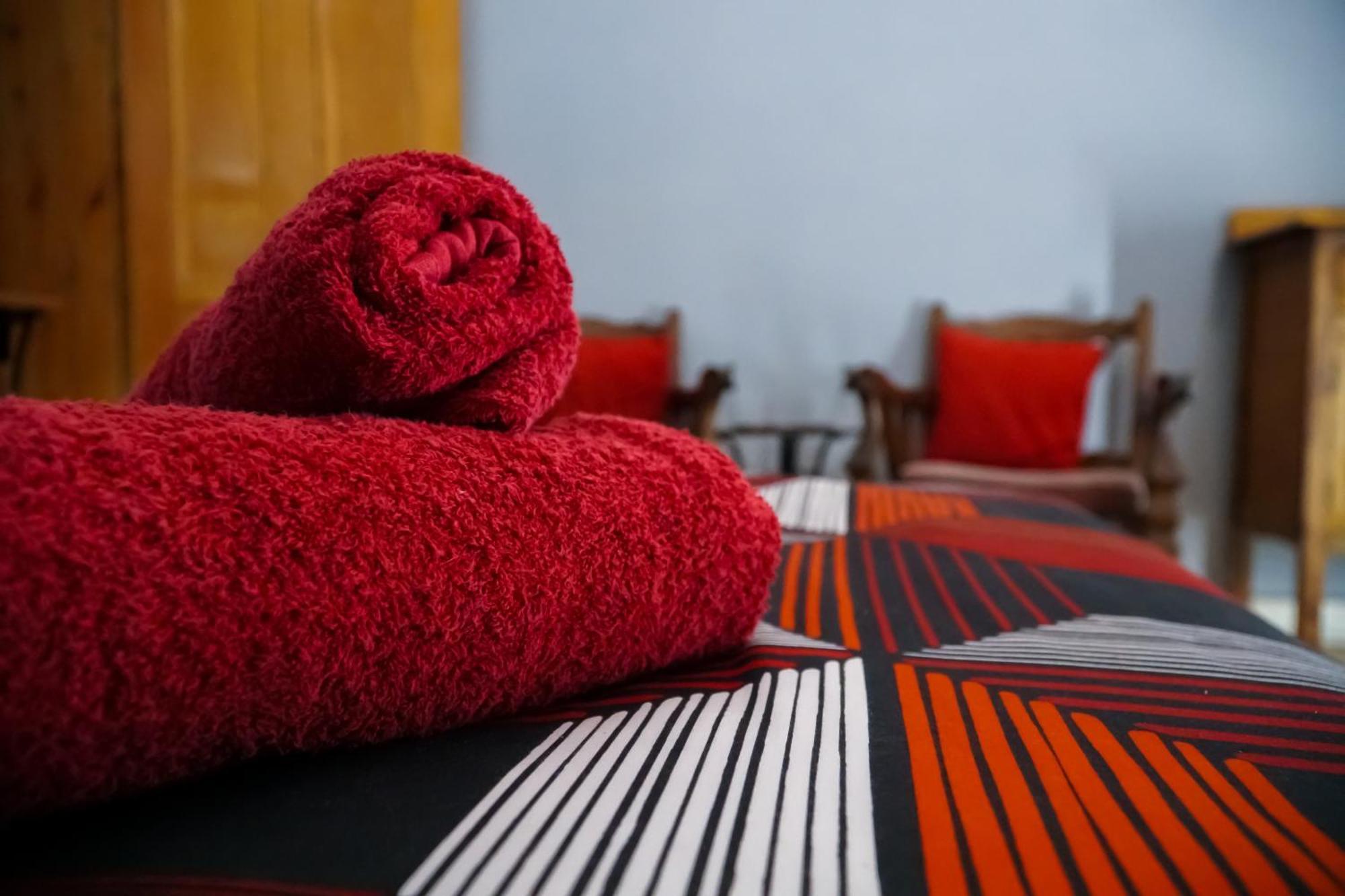Outentique Accommodation Oudtshoorn Bagian luar foto