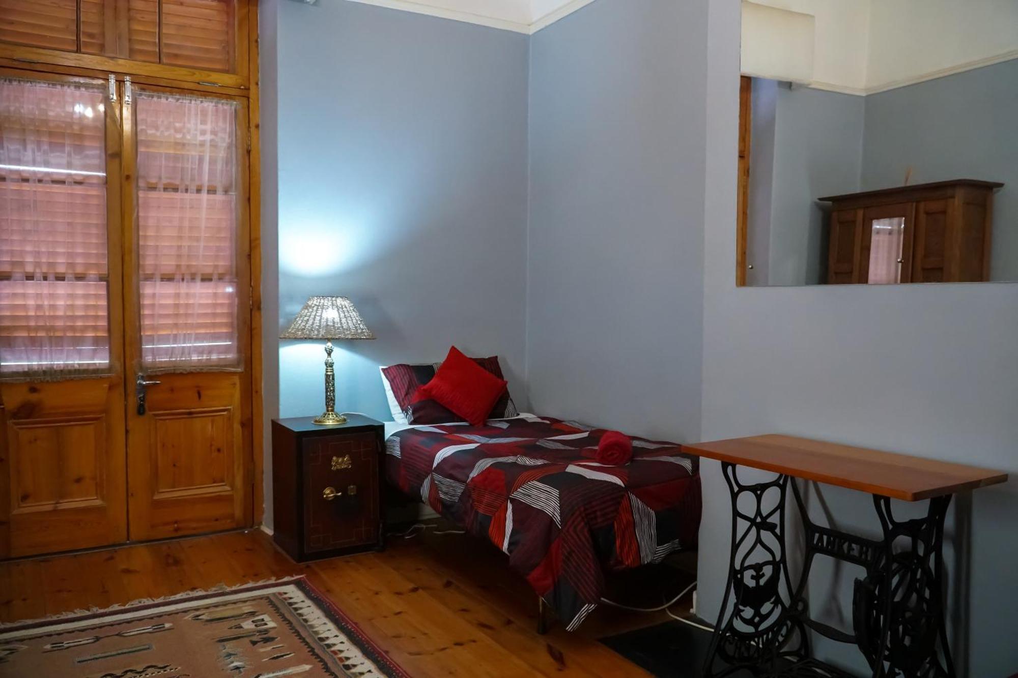 Outentique Accommodation Oudtshoorn Bagian luar foto