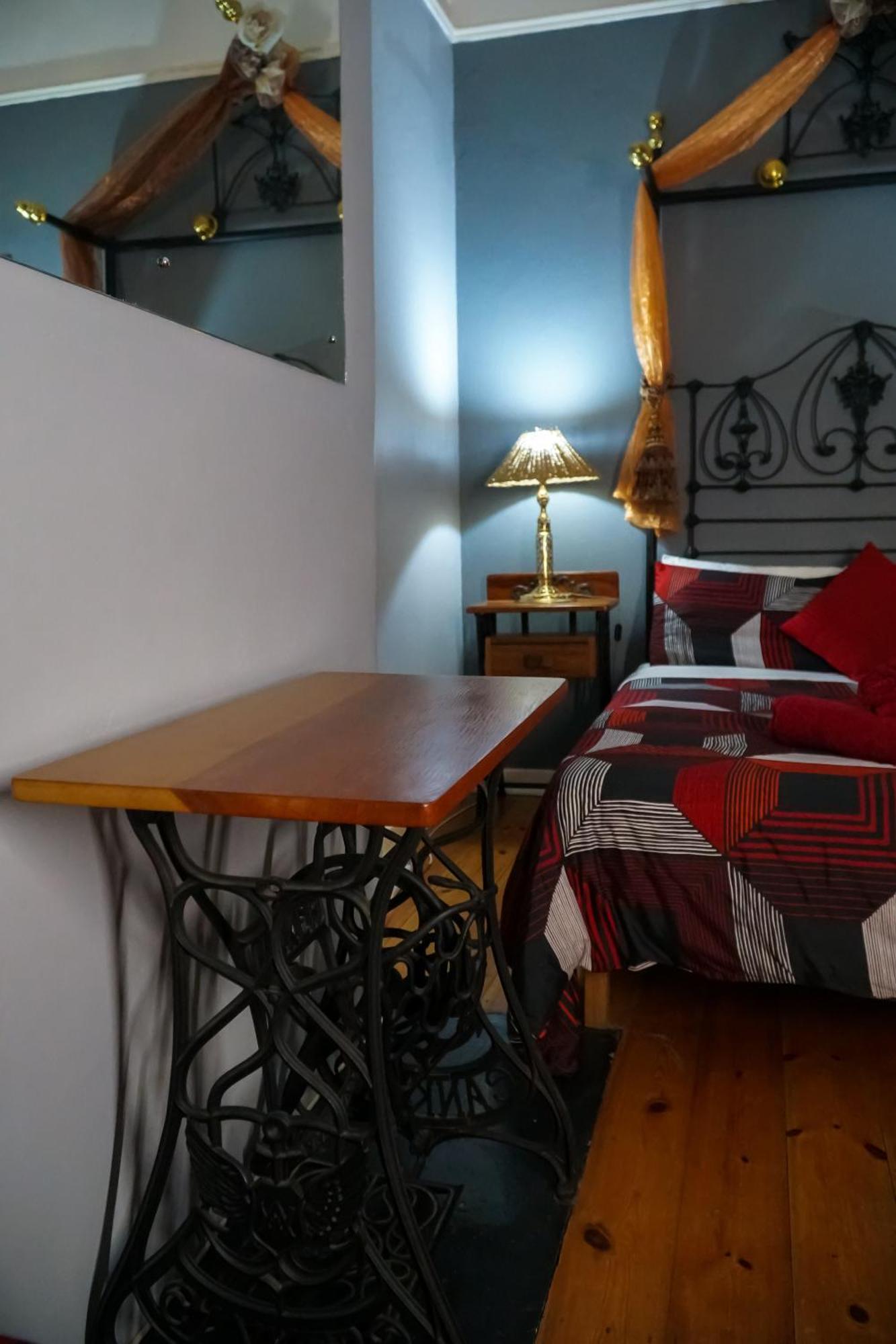 Outentique Accommodation Oudtshoorn Bagian luar foto