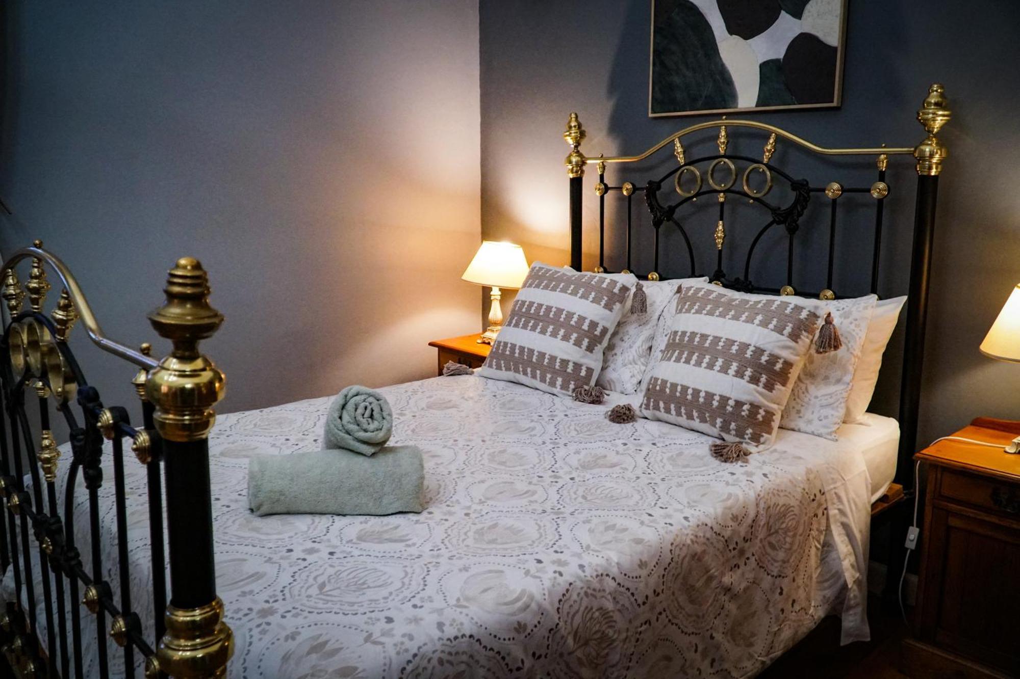 Outentique Accommodation Oudtshoorn Bagian luar foto