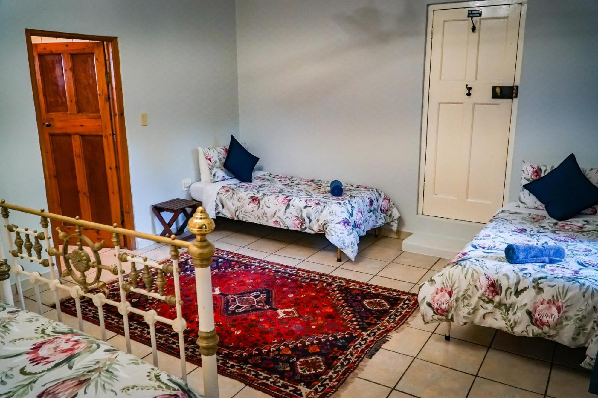 Outentique Accommodation Oudtshoorn Ruang foto